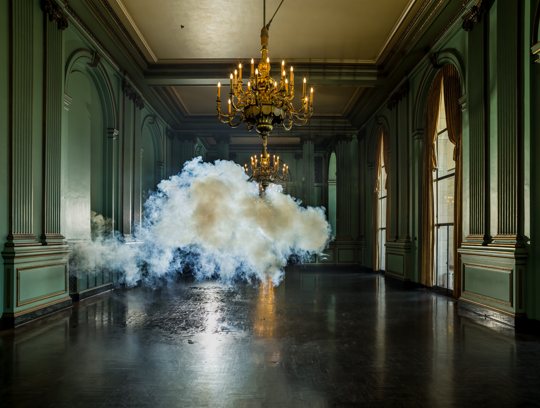 berndnaut-smilde-indoor-clouds-08