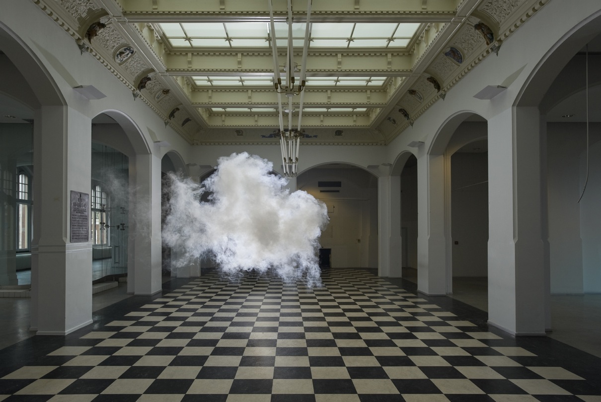 berndnaut-smilde-indoor-clouds-10