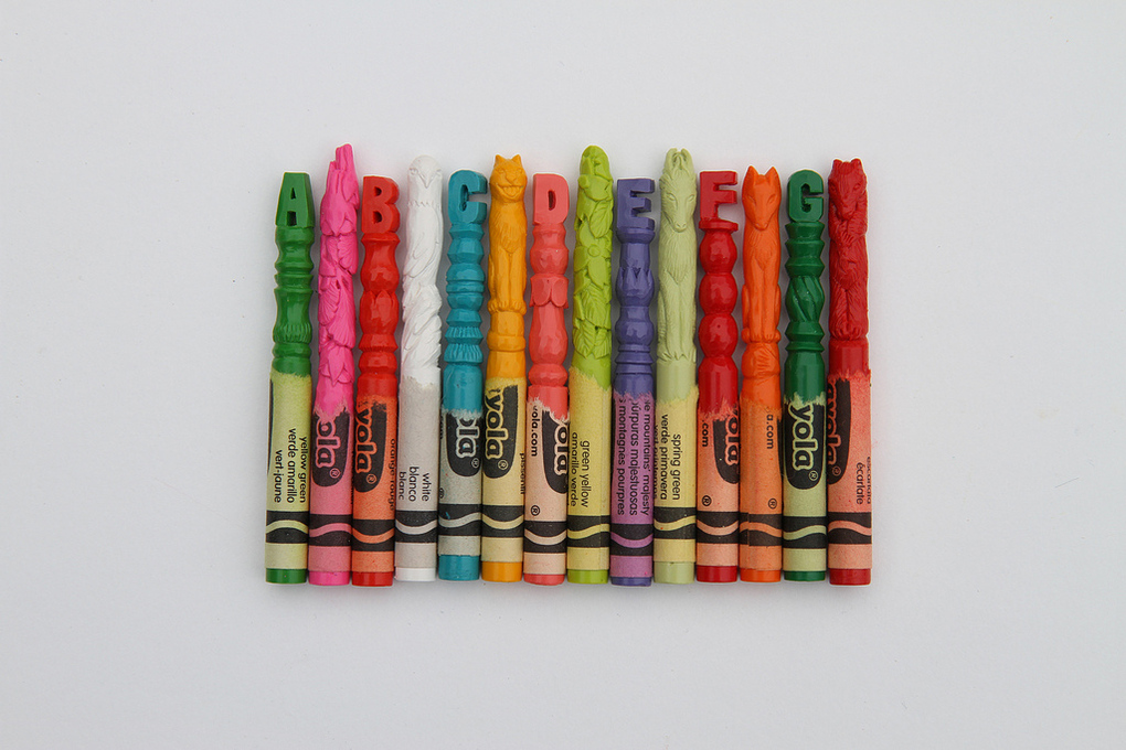 alphabet-crayons-diem-chua-01