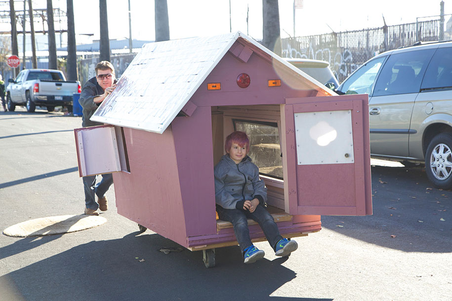 recycling-homeless-homes-project-gregory-kloehn-08