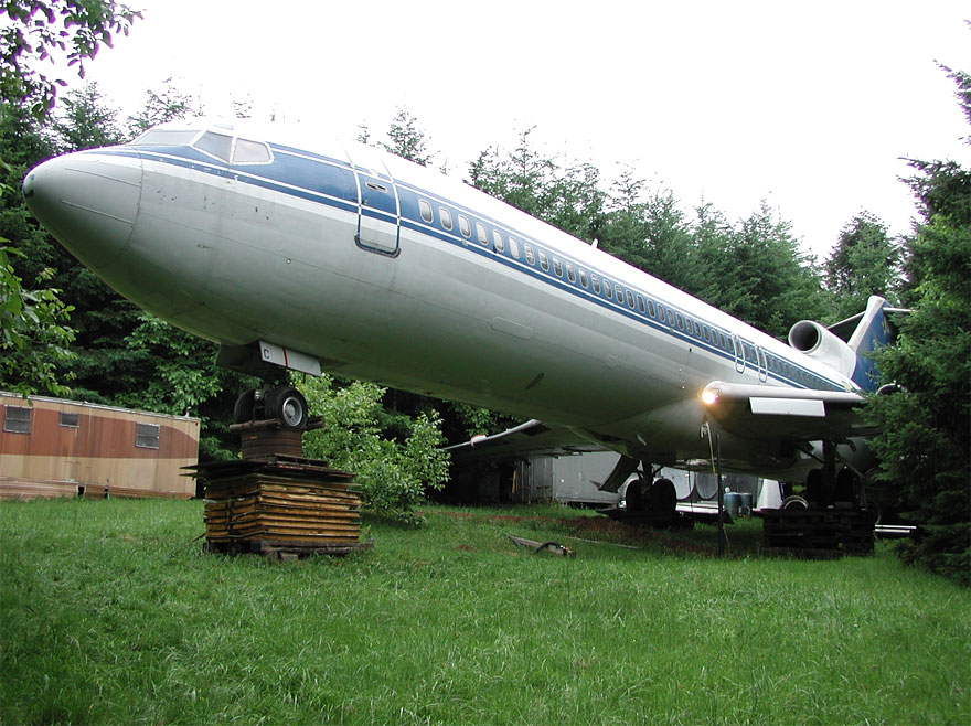 boeing-727-upcycled-home-bruce-campbell-01