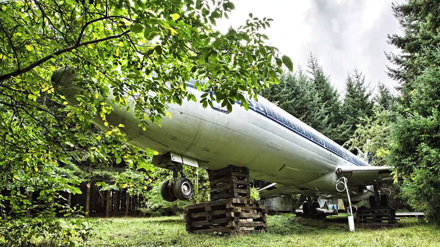 boeing-727-upcycled-home-bruce-campbell-12