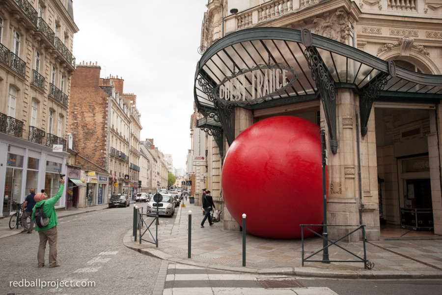 giant-red-ball-project-01