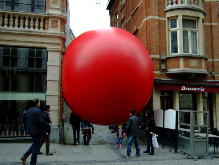giant-red-ball-project-16