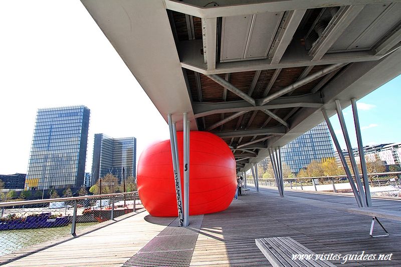 giant-red-ball-project