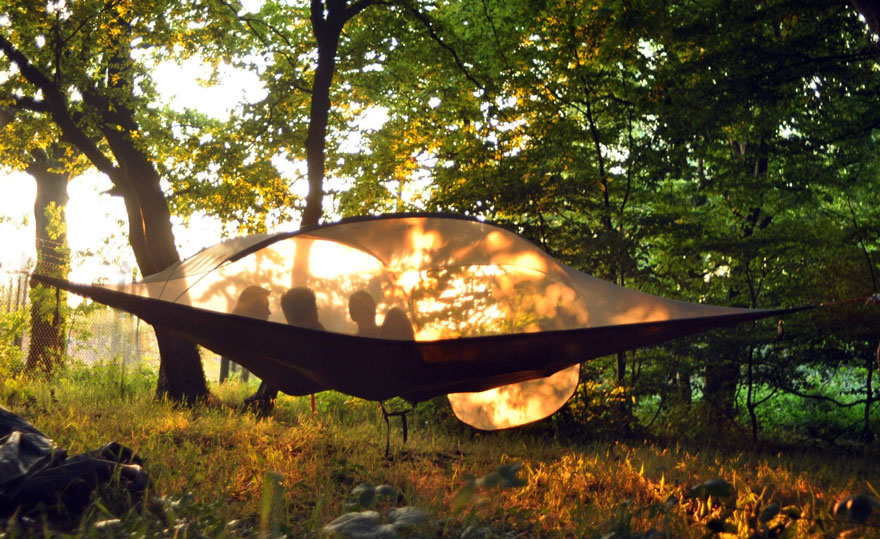 suspended-treehouse-tent-tentsile-alex-shirley-smith-3