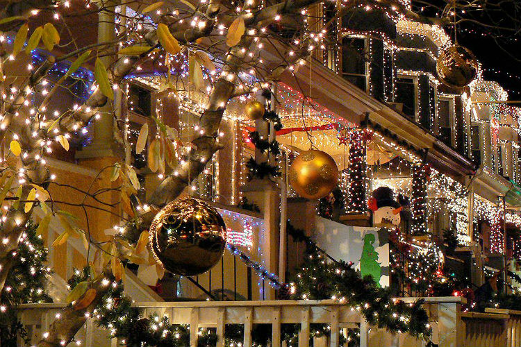 Christmas_lights_display_06