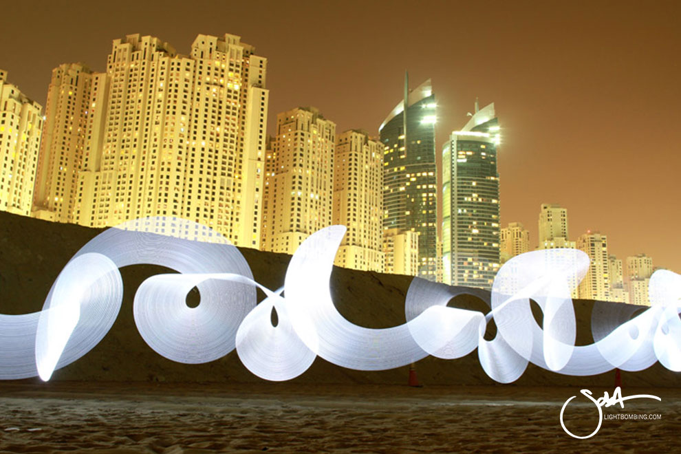 Light-Graffiti-Sola-Light-up-Dubai-2