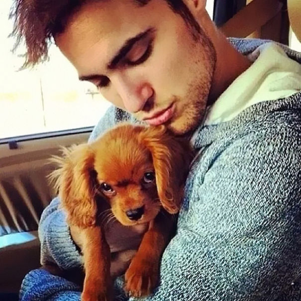 hot-dudes-with-dogs-instagram-09