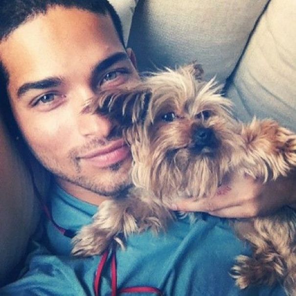 hot-dudes-with-dogs-instagram-10