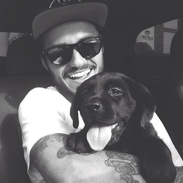 hot-dudes-with-dogs-instagram-11
