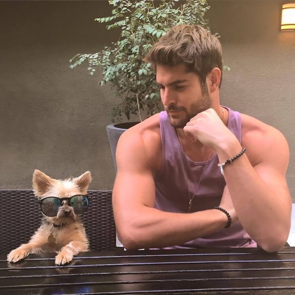 hot-dudes-with-dogs-instagram-18