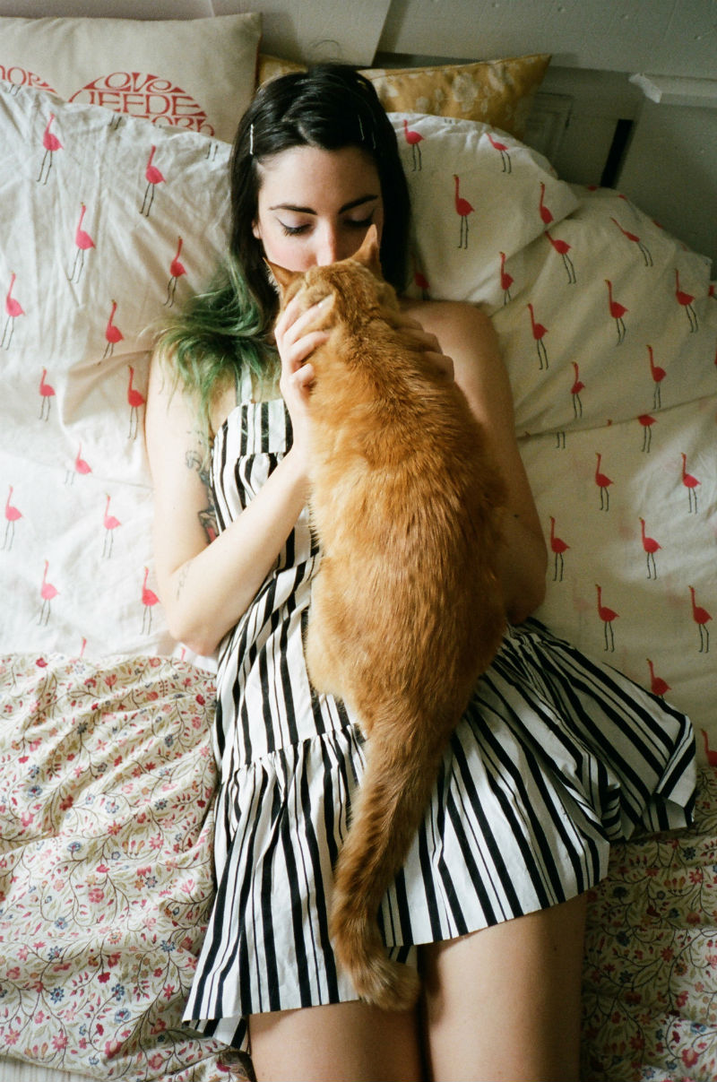 Girls-and-their-Cats-NYC_brianne_wills_07