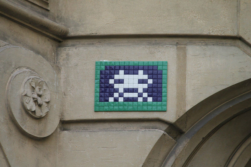 space-invaders-invader-mosaic-street-art-paris-03