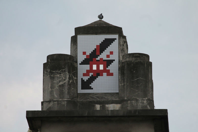 space-invaders-invader-mosaic-street-art-paris-05