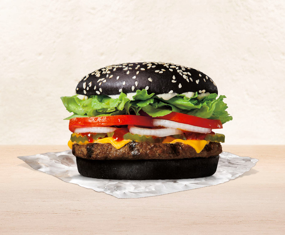 halloween-black-burger-burger-king-04