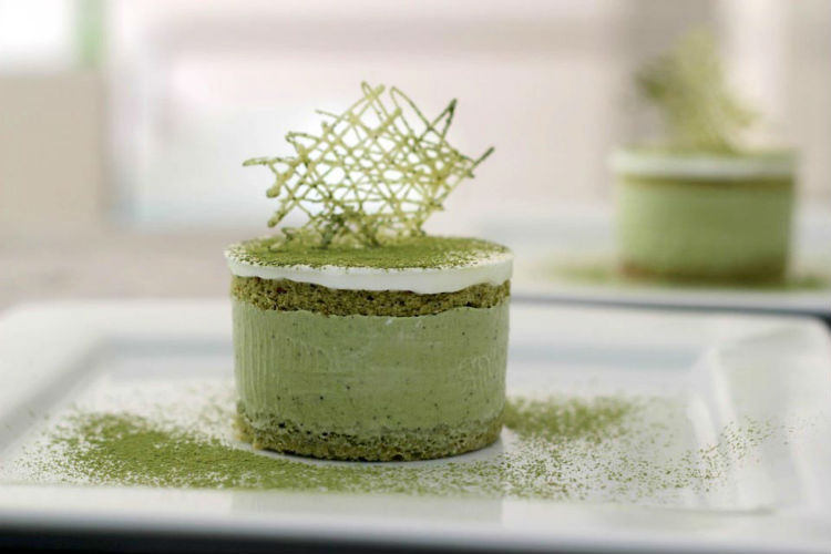 green_tea_mousse_cake