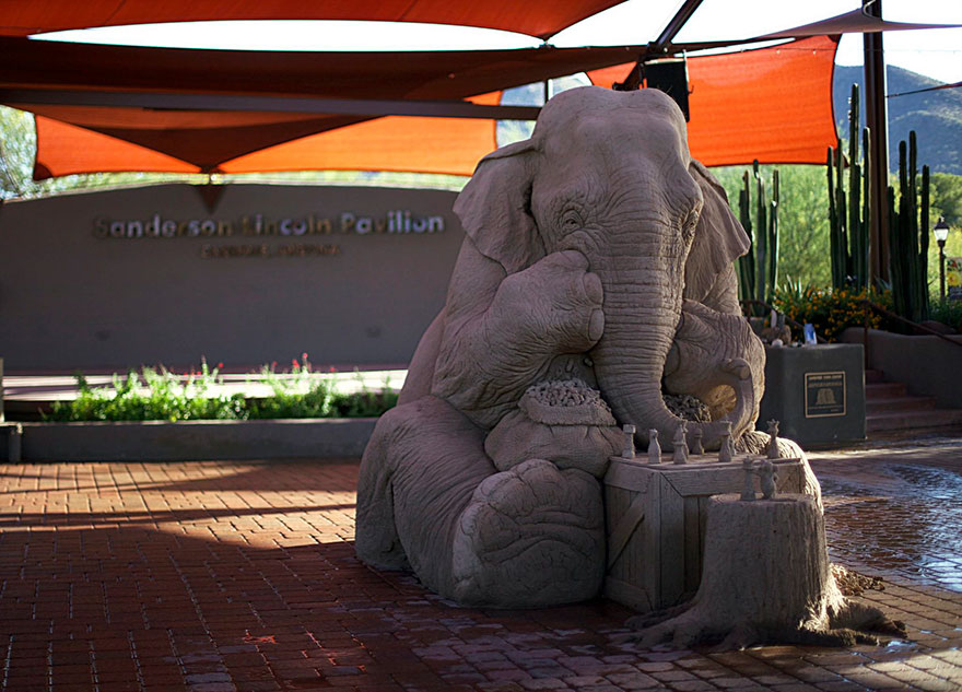 elephant-chess-sand-sculpture-ray-villafane-sue-beatrice-12