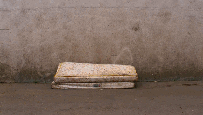lor-k-discarded-mattresses-food-street-art